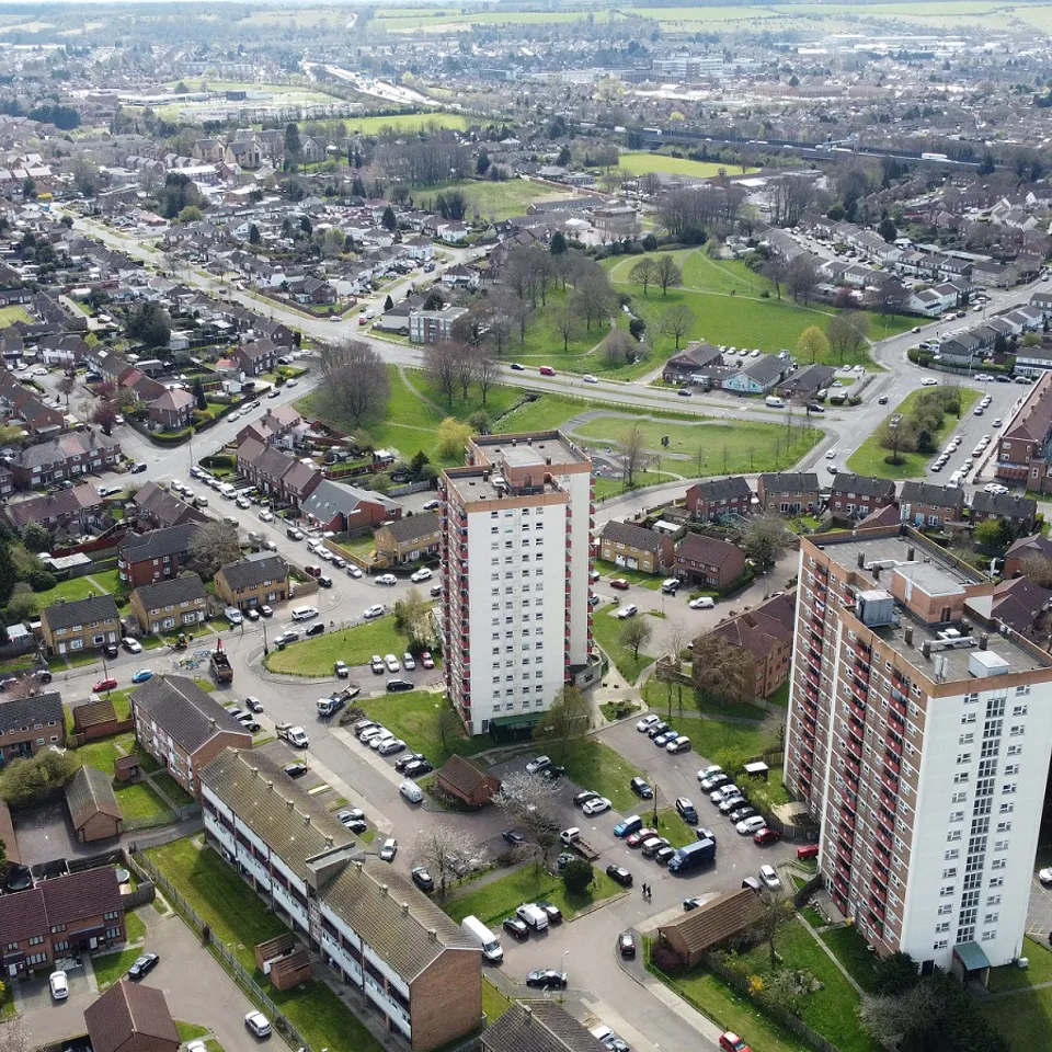 Luton 1955203786