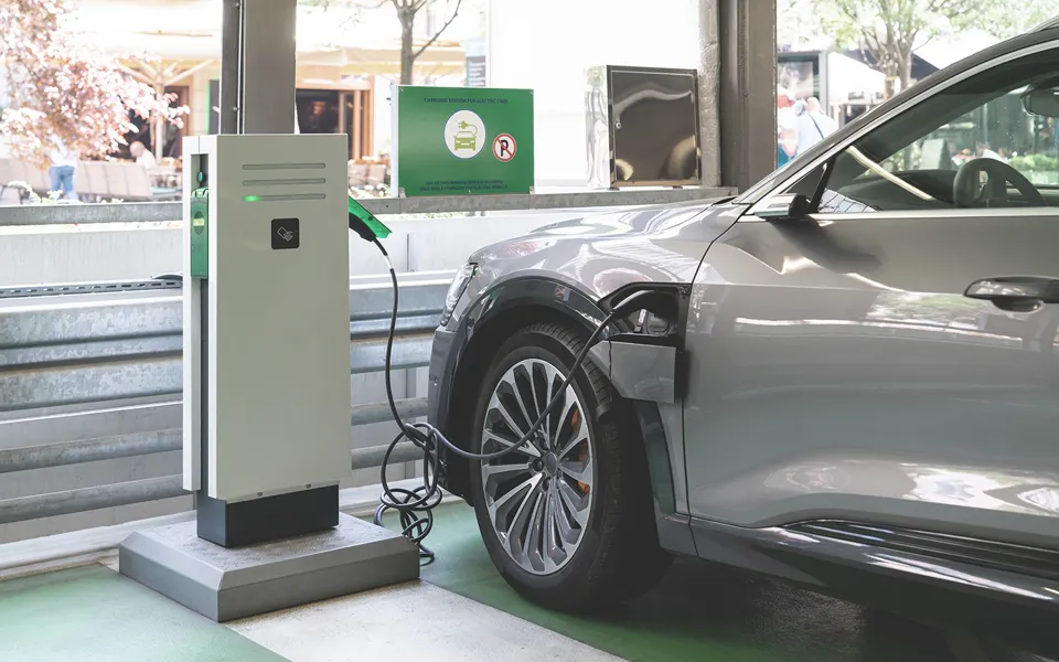 Shutterstock 2165175101EV Sized