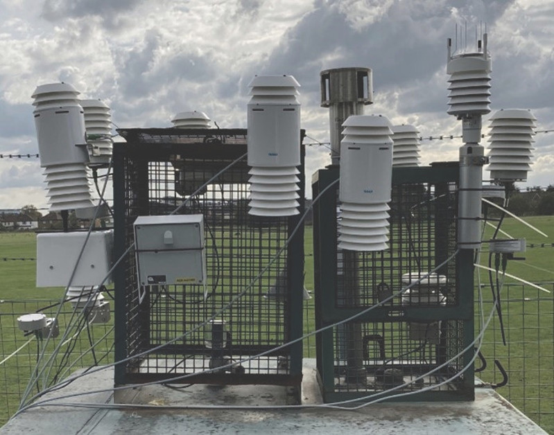 Air quality monitoring station with many sensors on it