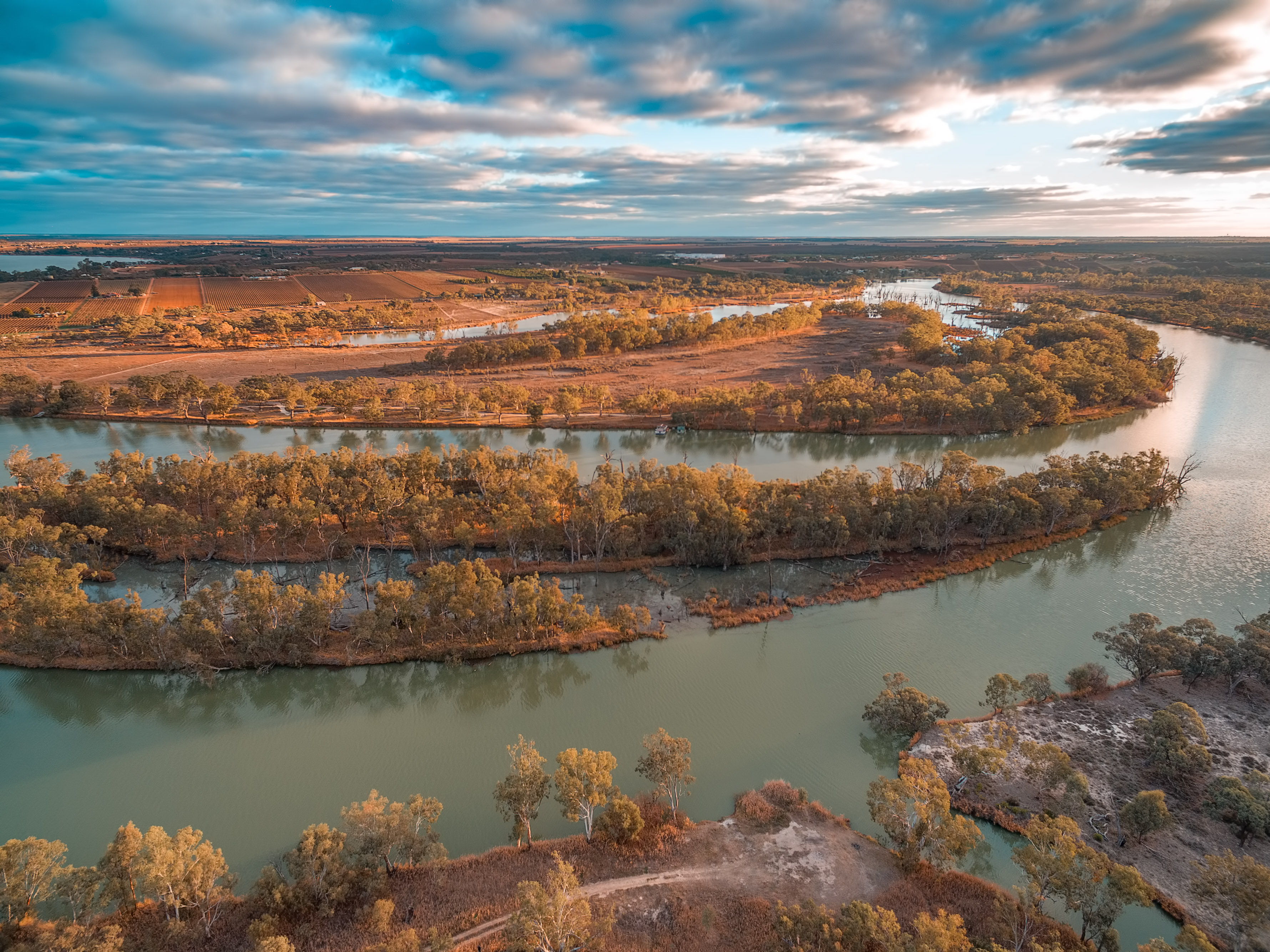 001 Aerial View Of Murray River At Kingston On Murray, Riverland, South Australia (1)