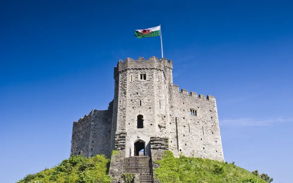 Cardiff Castle Full Size