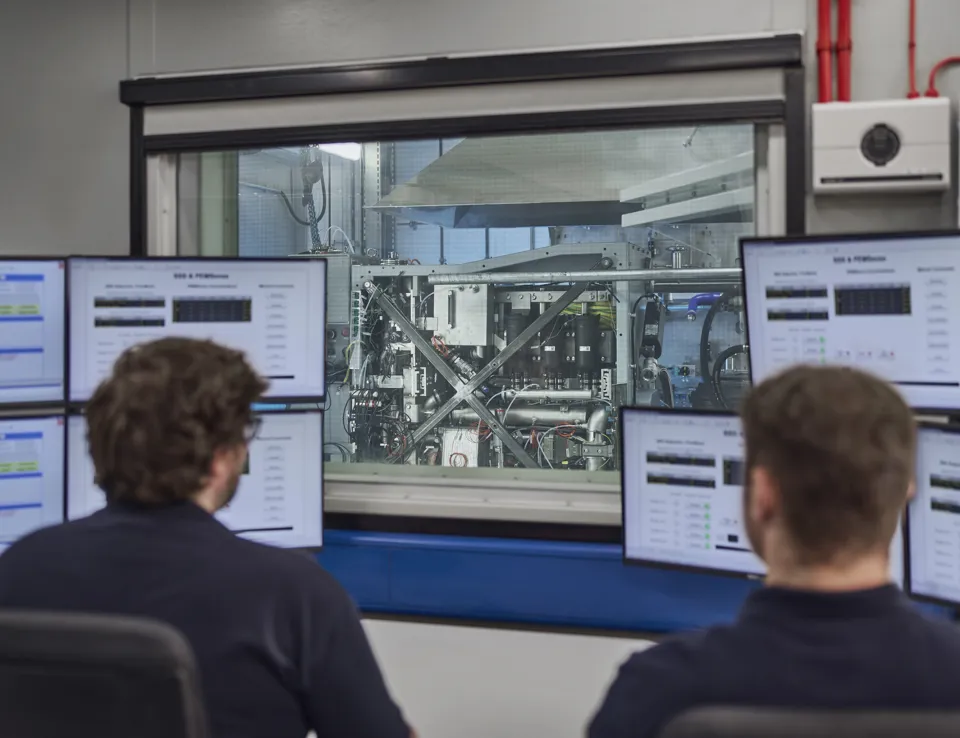 Behind the scenes of Ricardo's multi-stack fuel cell technology | Watch ...