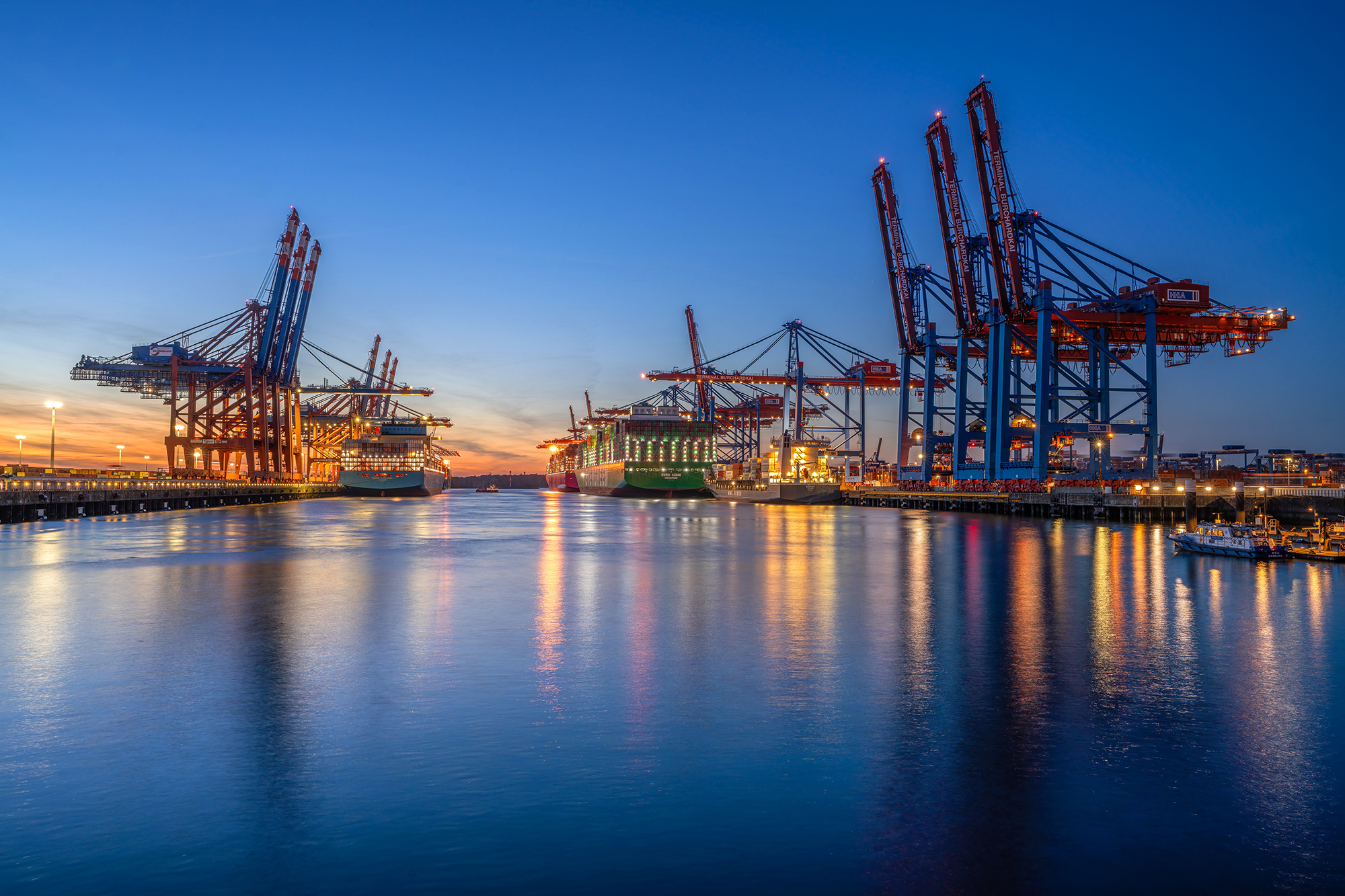 Hamburg, Germany October 15, 2024 Port Of Hamburg In Evening Light On October 15, 2024 In Germany Large'
